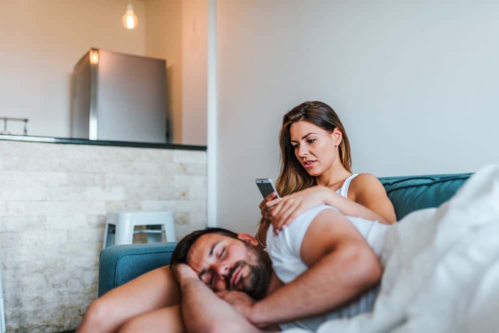 how to catch a cheating spouse