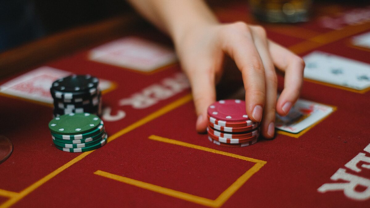 Strategies To Use To Protect Your Money When Casino Gambling